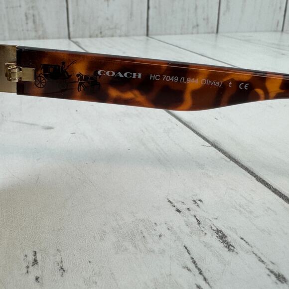 Coach Light Gold Dark Tortoise Aviator Olivia Sunglasses with Case Designer - Picture 10 of 14